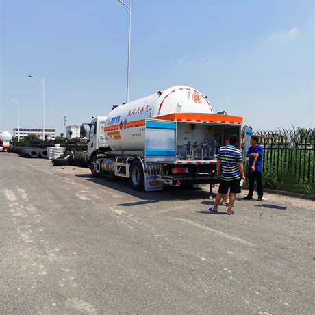 10吨移动加气车厂家lng移动加液车价格lng加气车优惠出厂价格