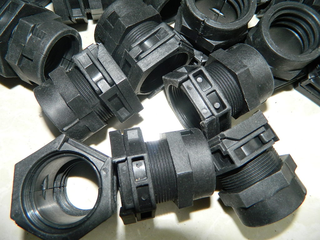 德工30装载机能按2立方混凝土搅拌机介绍