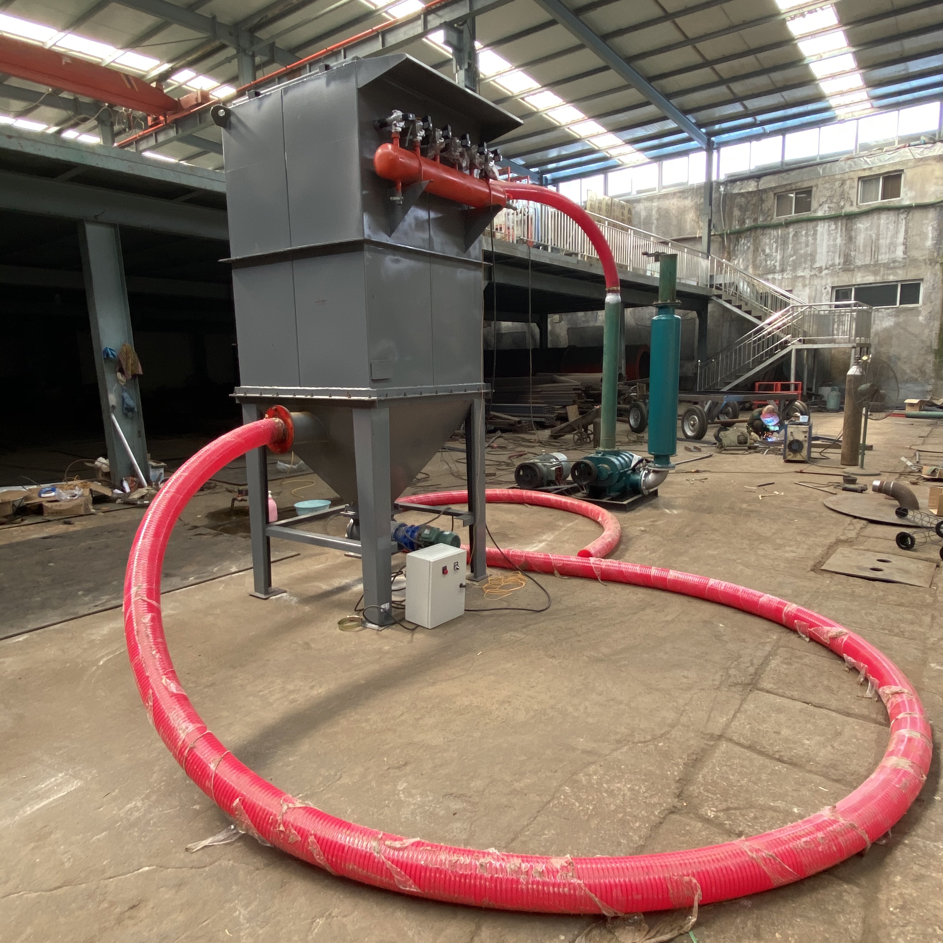 水泥粉灌仓布袋除尘吸灰机湖北建材煤灰干灰倒运转罐输送机