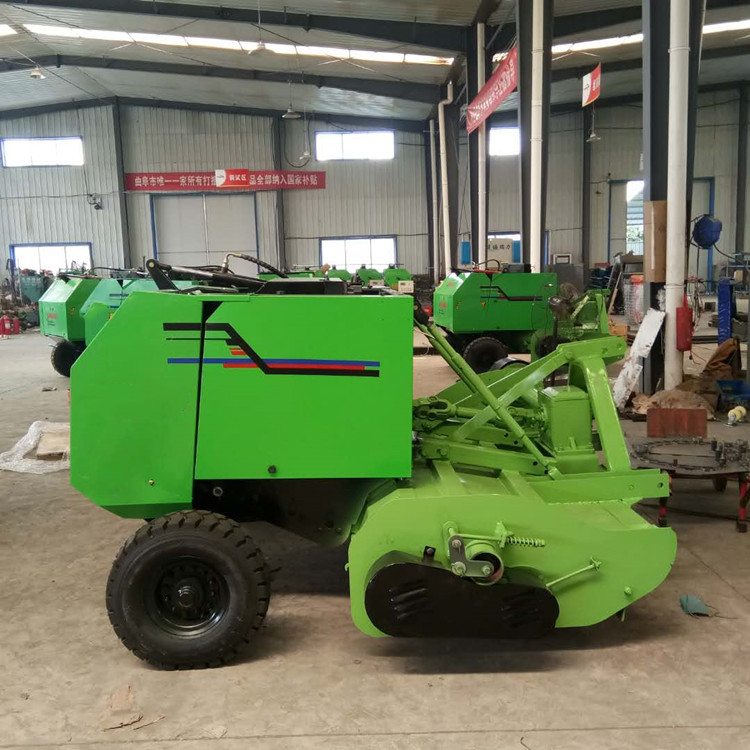 拖拉机带的秸秆打捆机