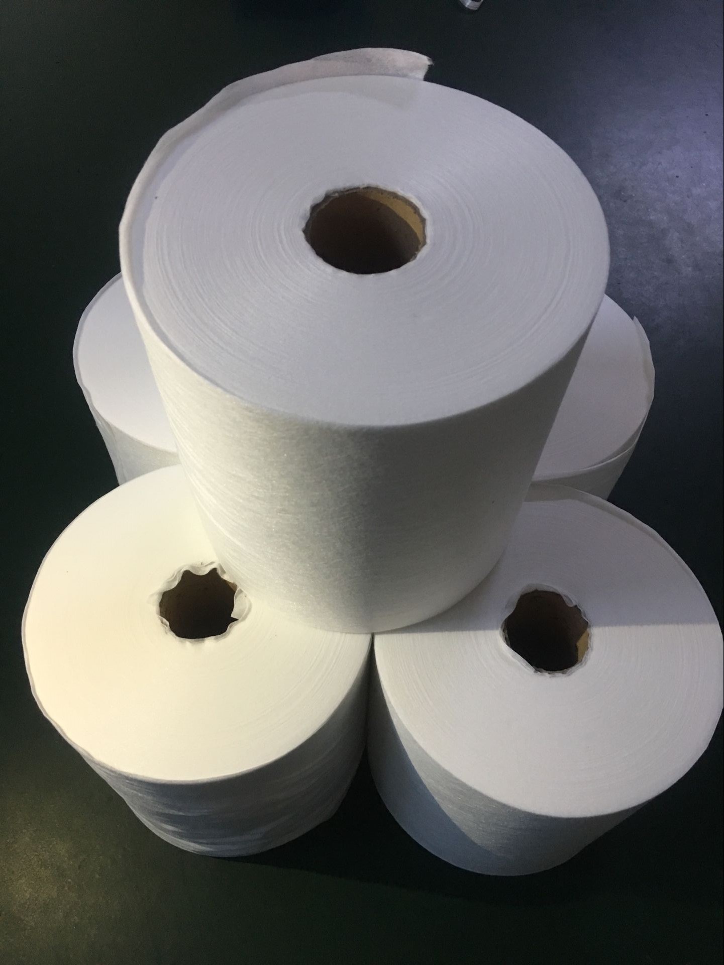 柔巾卷水刺无纺布珍珠纹手套厂家40g湿巾无纺布