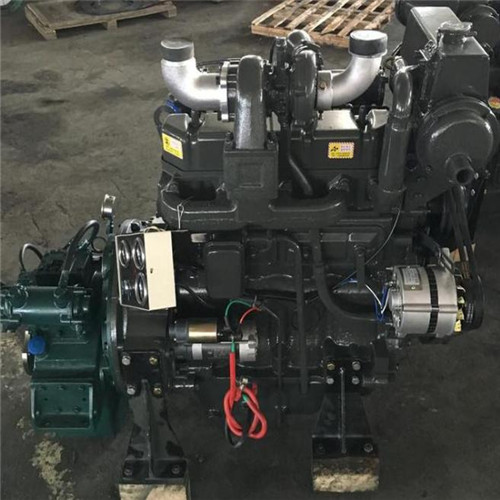 洛阳东方红拖拉机柴油机六缸6110增压6m3z配约翰迪尔拖拉机四配套
