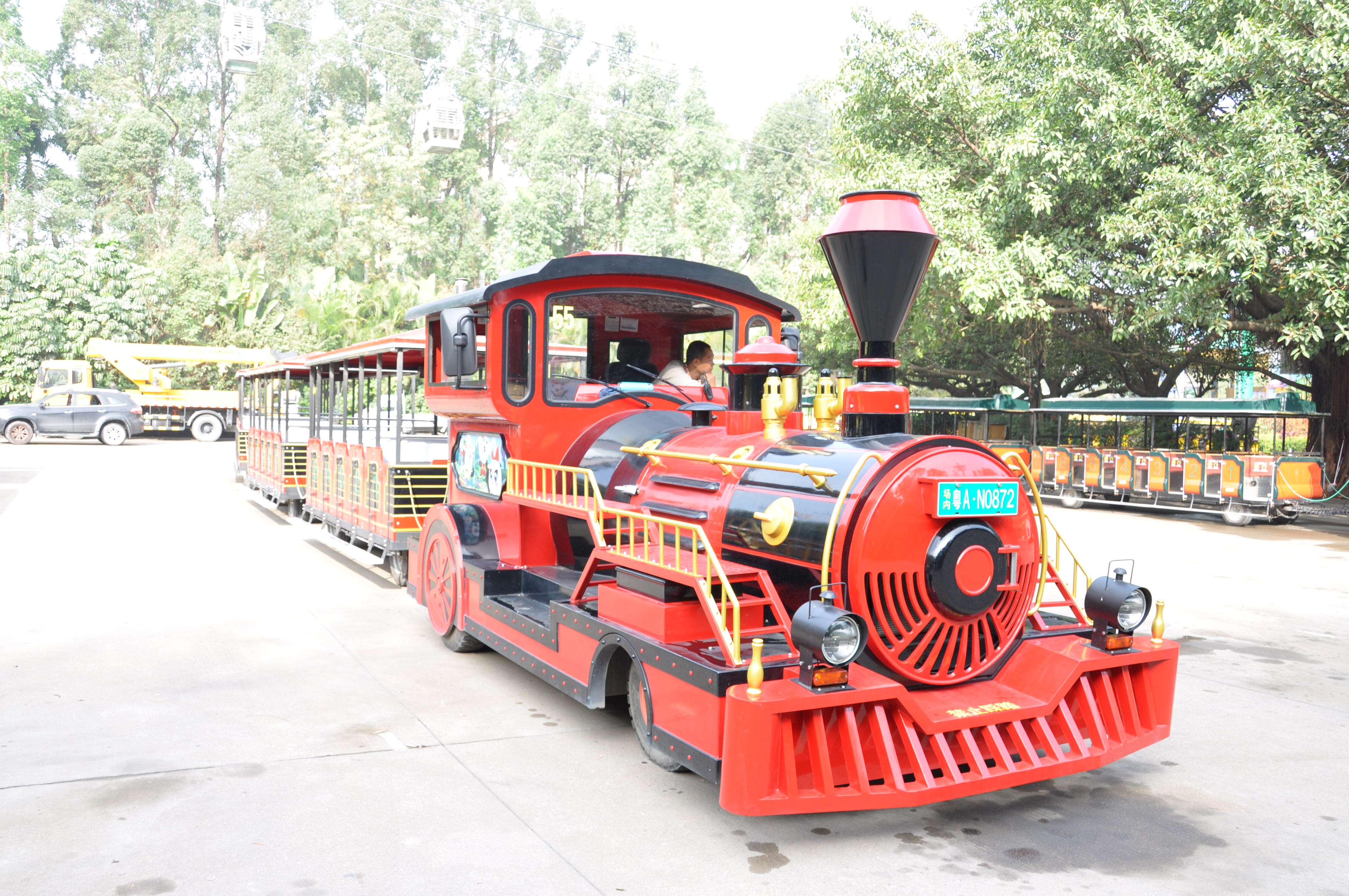 天津市博瑞特旅遊觀光火車有限公司 產品展廳 >有軌小火車 無軌小火車