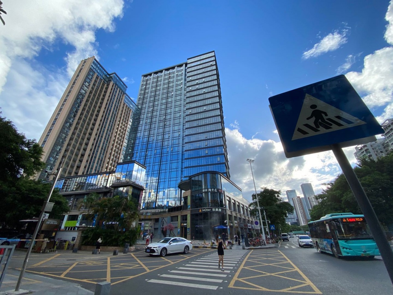 大新时代大厦精装修带家私开发商直租价格98起