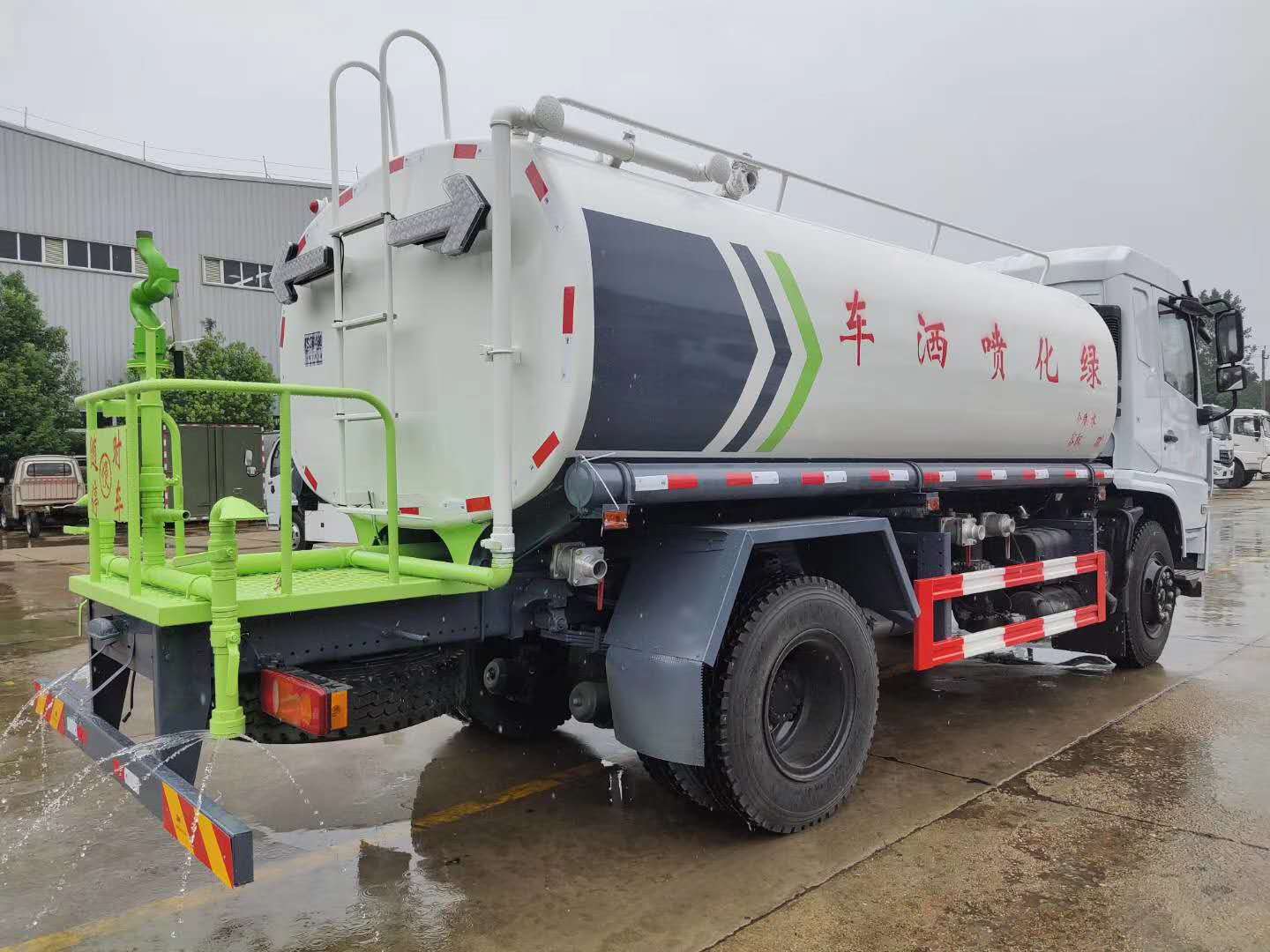 国六东风d3洒水车12方洒水车不加装雾炮洒水车厂家直销