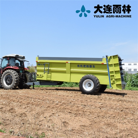 新型四轮车撒粪车 大型有机肥抛撒机 工厂批发