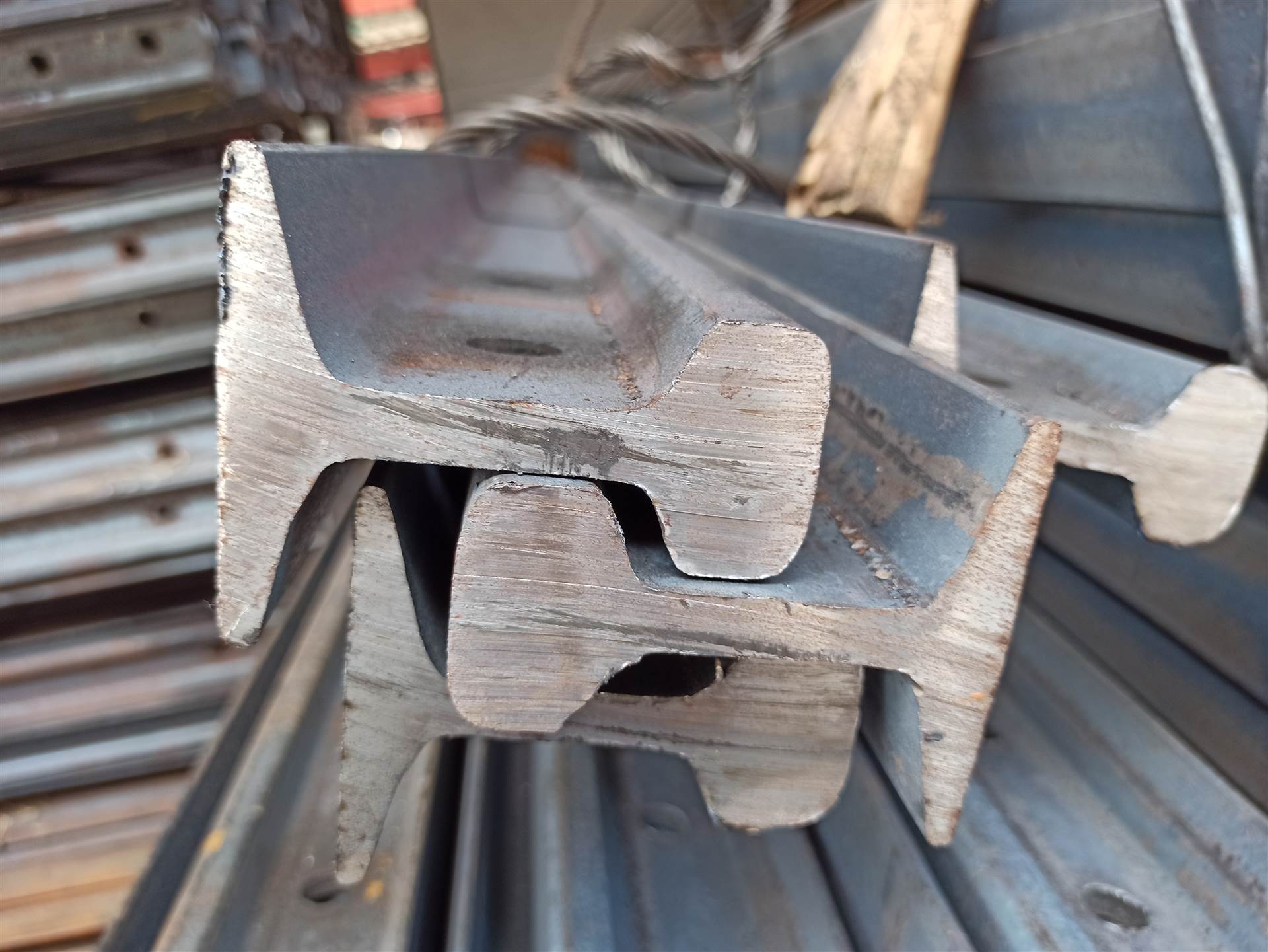 轨道钢 云南轨道钢批发厂家直销/钢之源钢材