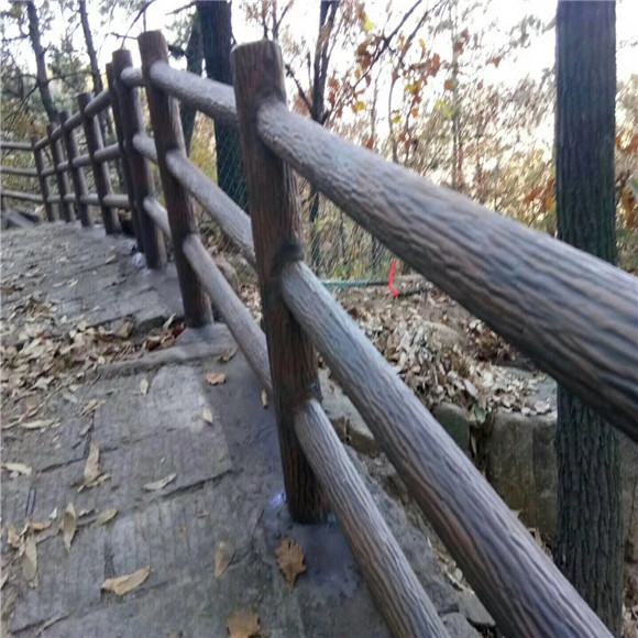 仿树皮栏杆 水泥护栏制作