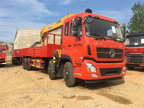 东风天龙前四后八14吨随车吊