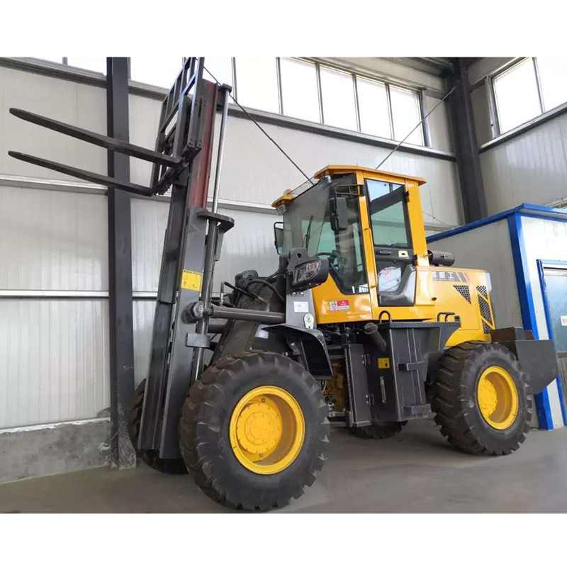 自己的装载机改叉车 铲车装门架改成越野叉车