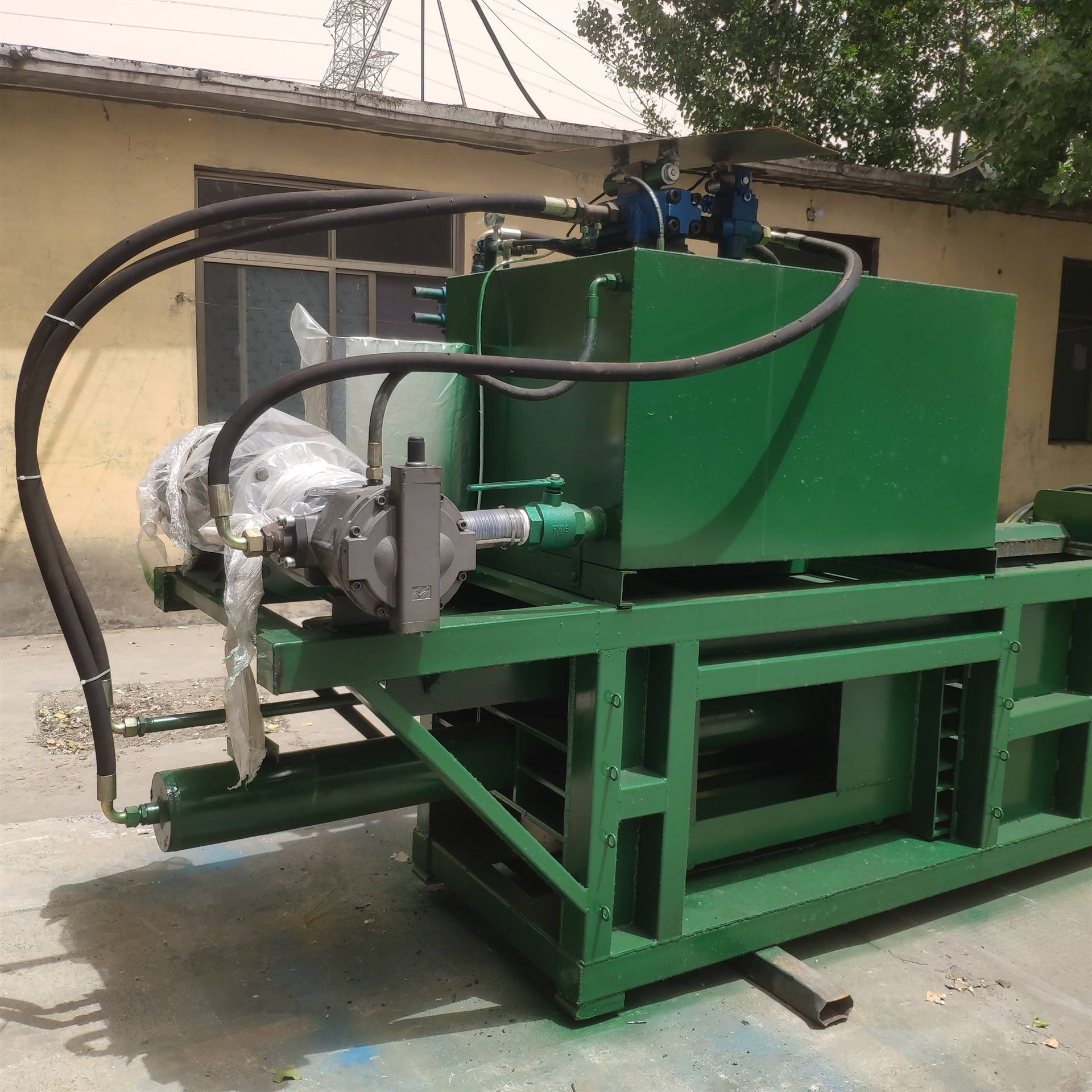 卧式打包机 回收站压缩 废纸箱塑料瓶打捆压包