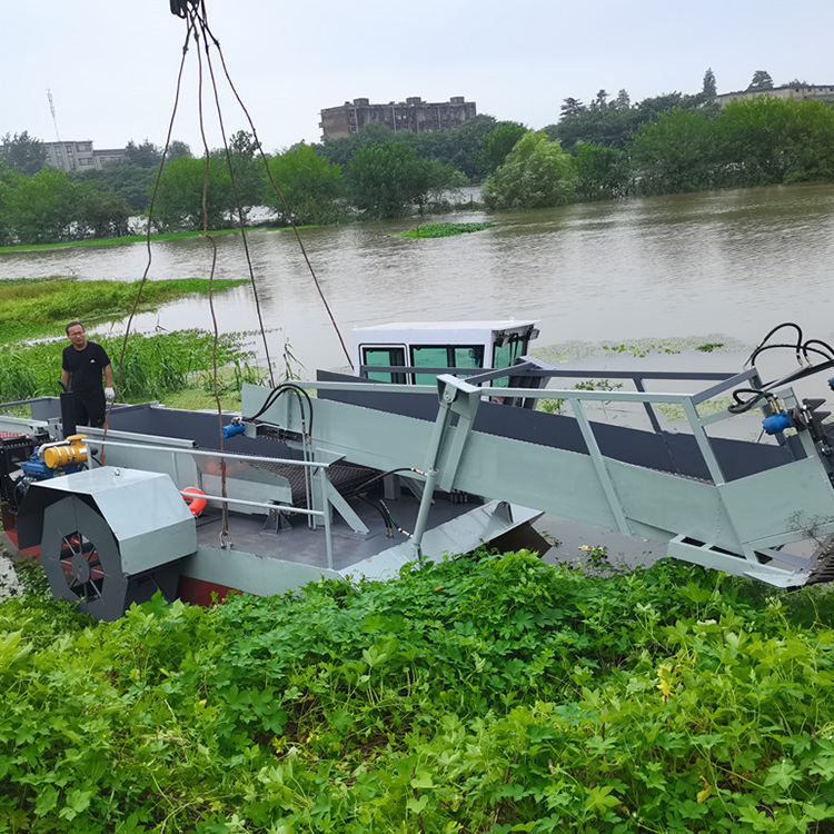广东菱角菜割草船保洁船现货供应