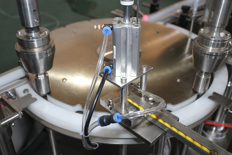 全自动眼药水灌装机高速定量药水灌装机滴眼液灌装设备