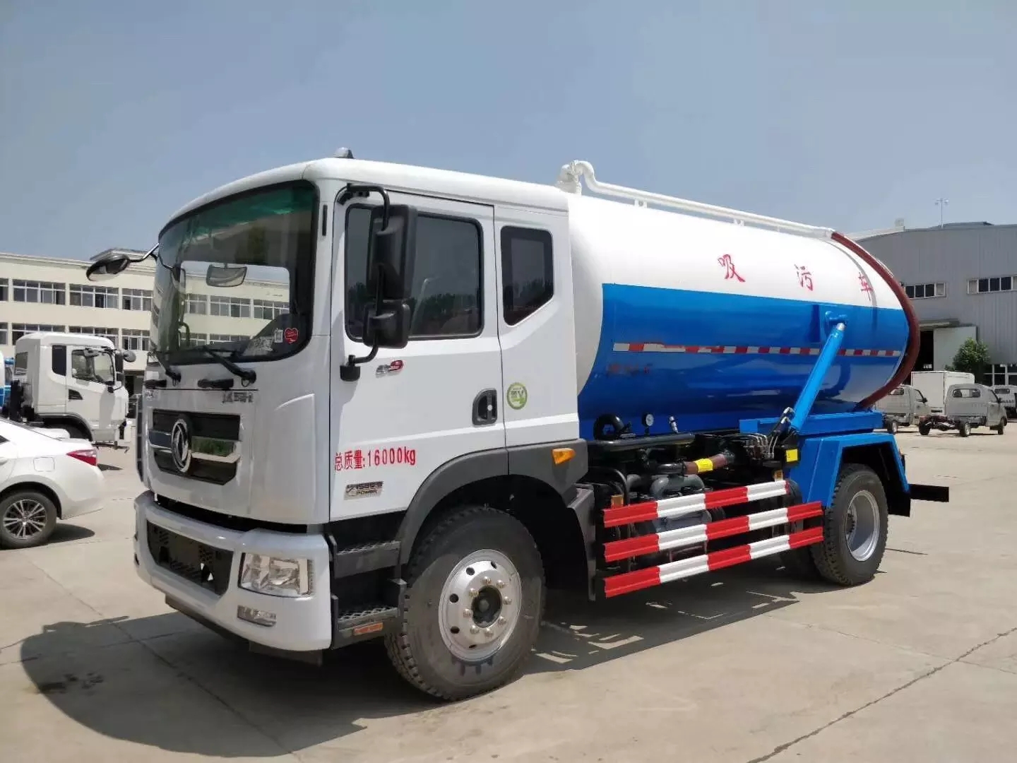 垃圾车 东风10方吸污车 湖北程力招标价格