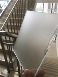 浙江玻璃加工厂磨砂加工面板 AG玻璃厂家 磨砂玻璃太阳能面板