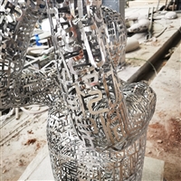 不锈钢镂空人物雕塑，字母拼接镂空人物不锈钢雕塑