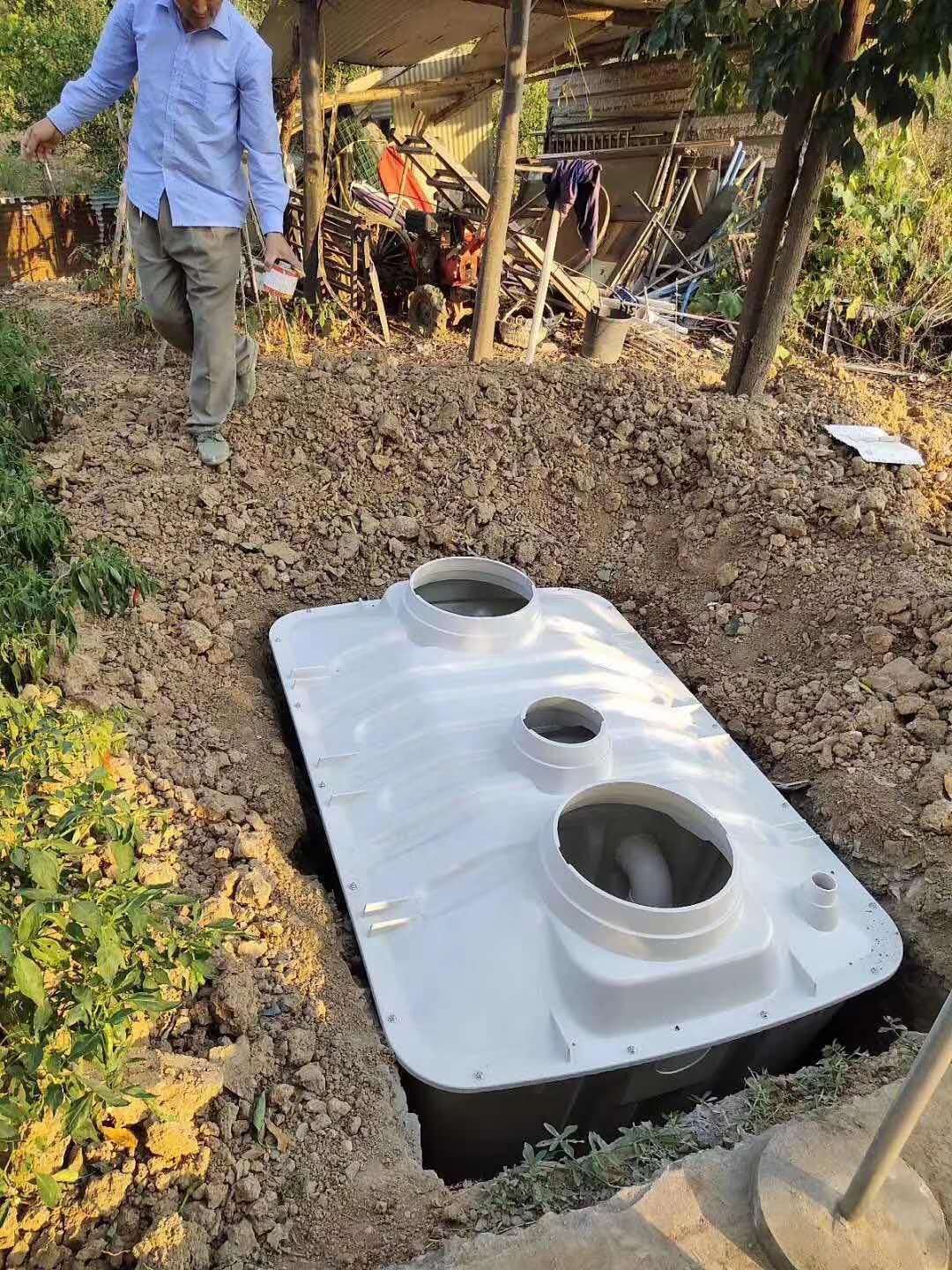 青海旱厕改造家用化粪池 玻璃钢厕所改造化粪池厂家直销