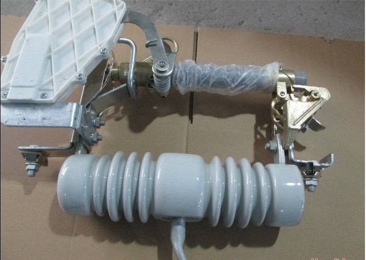 rw11-12高压跌落式熔断器出口型厂家