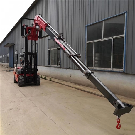 拖拉机改装吊车 拖拉机吊车厂家 拖拉机吊车打桩一体机