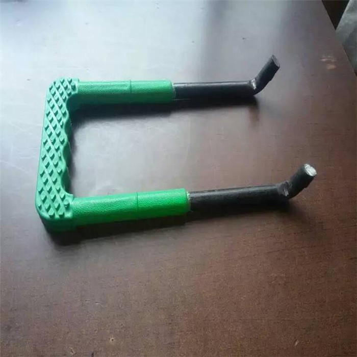 不锈钢爬梯全包塑钢爬梯圆钢爬梯人孔踏步注塑爬梯