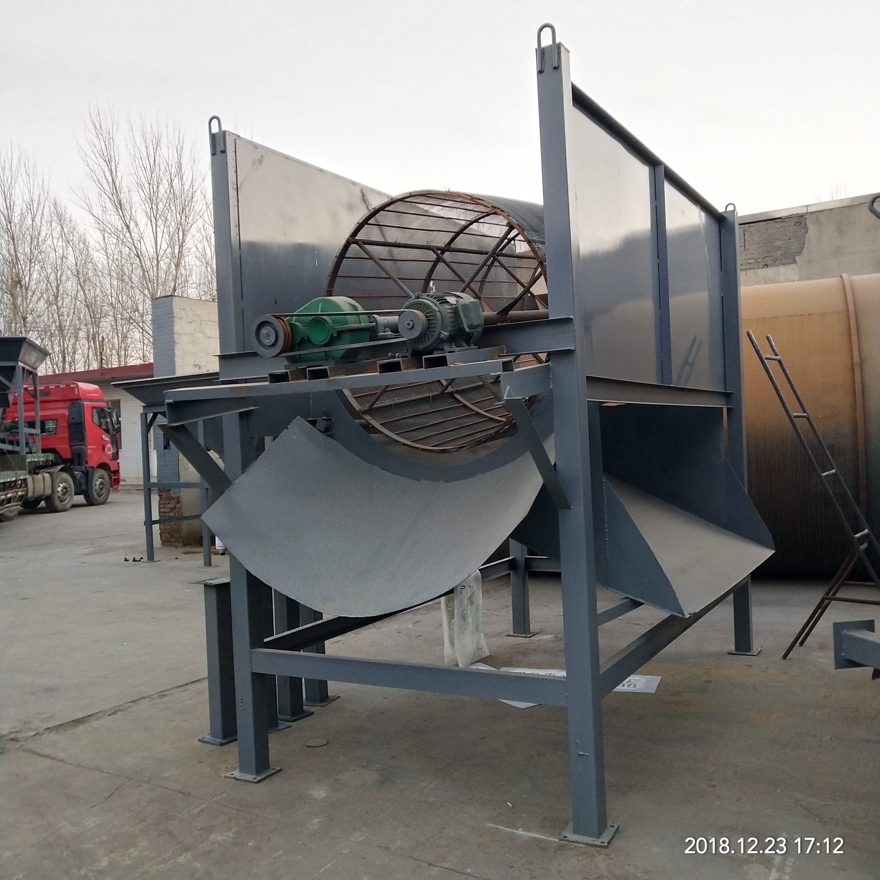 厂家直供沙石料振动筛选机50型直线震动筛沙机平板振动筛沙机