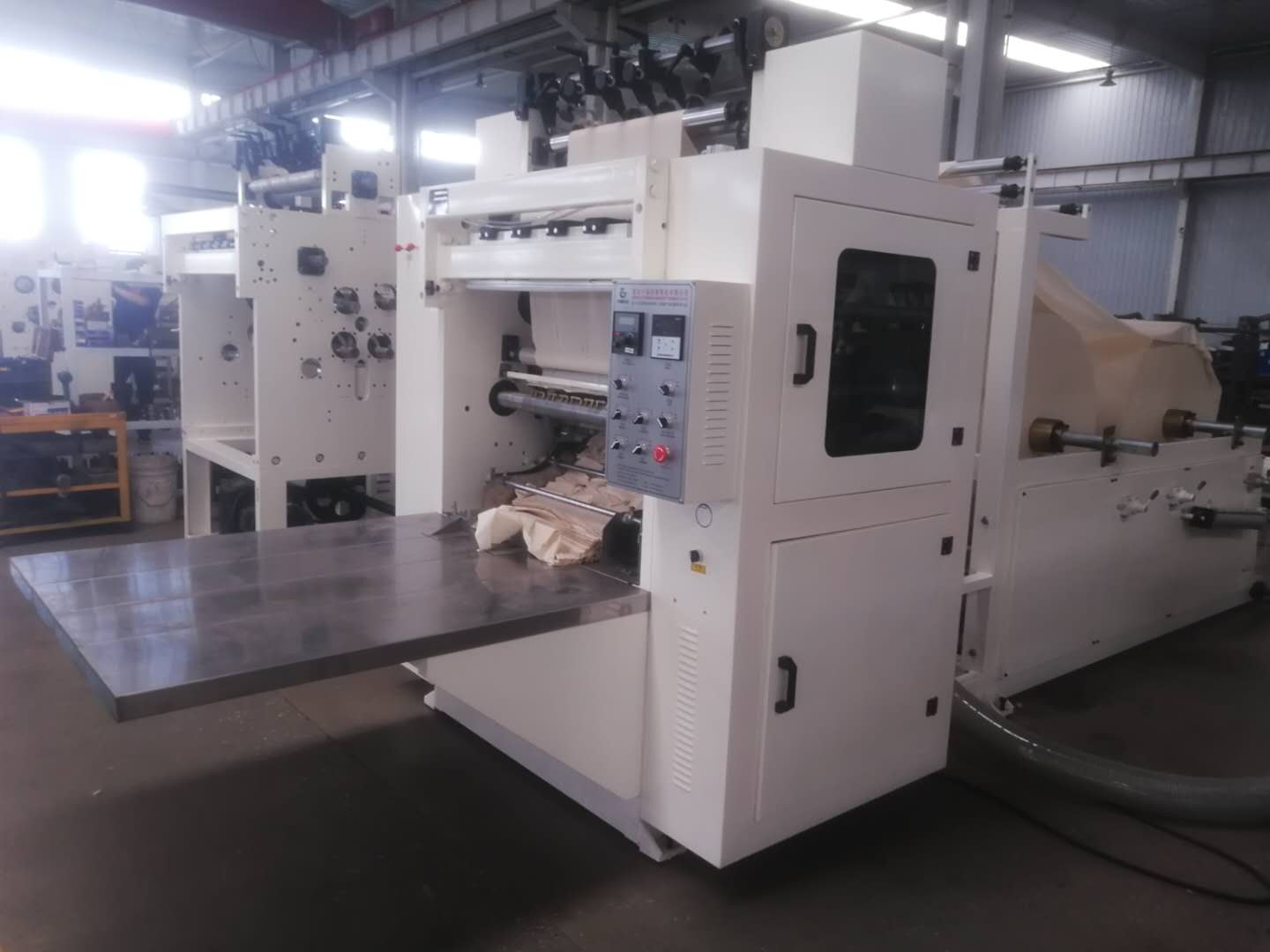 抽纸加工生产线 压花抽纸加工设备 全自动抽纸机器