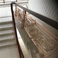 栖霞镀黄金铝艺浮雕楼梯护栏 品质匹配栏杆要求
