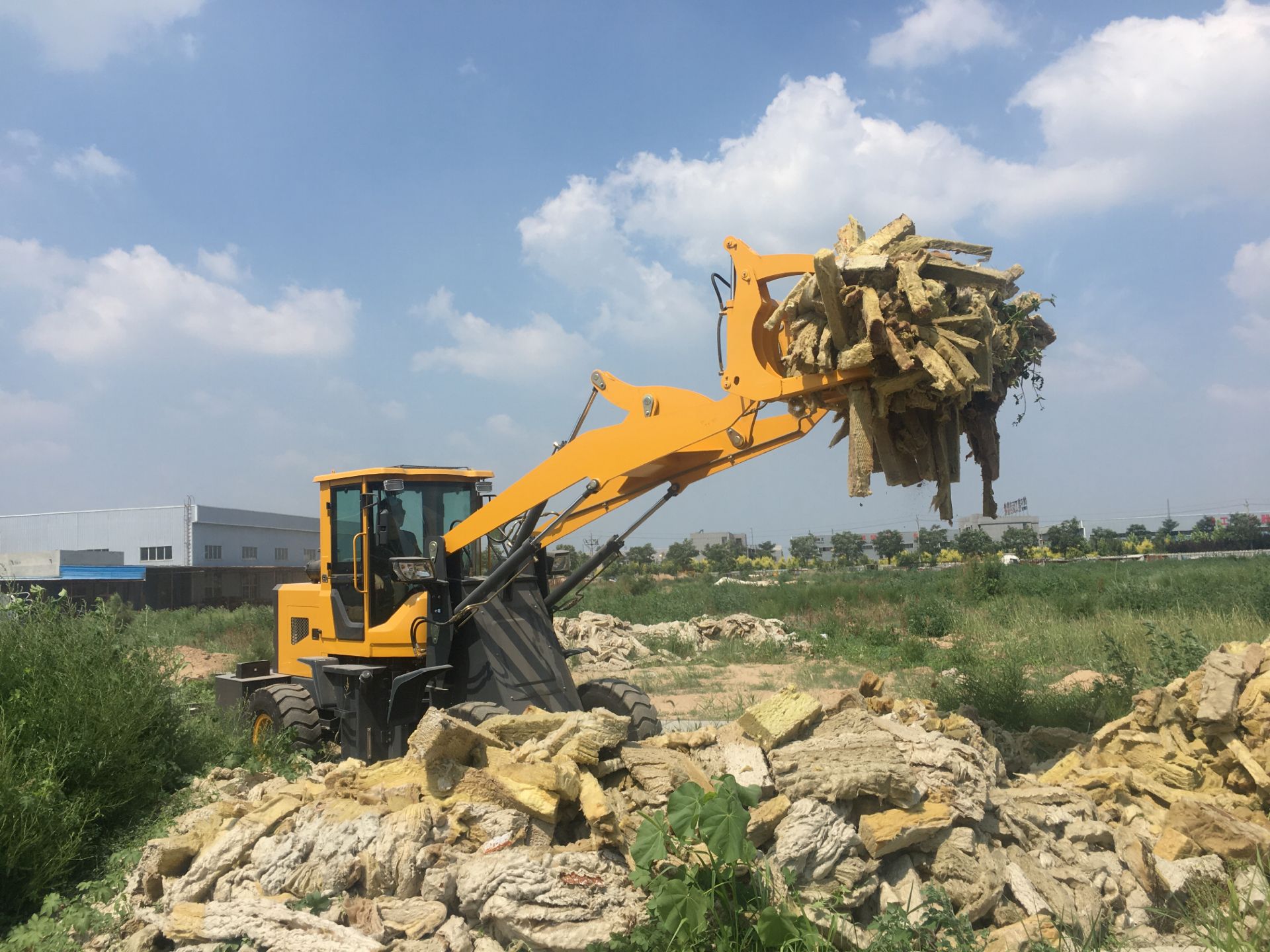 装载式抓草机林场抓木机 农用装载机1