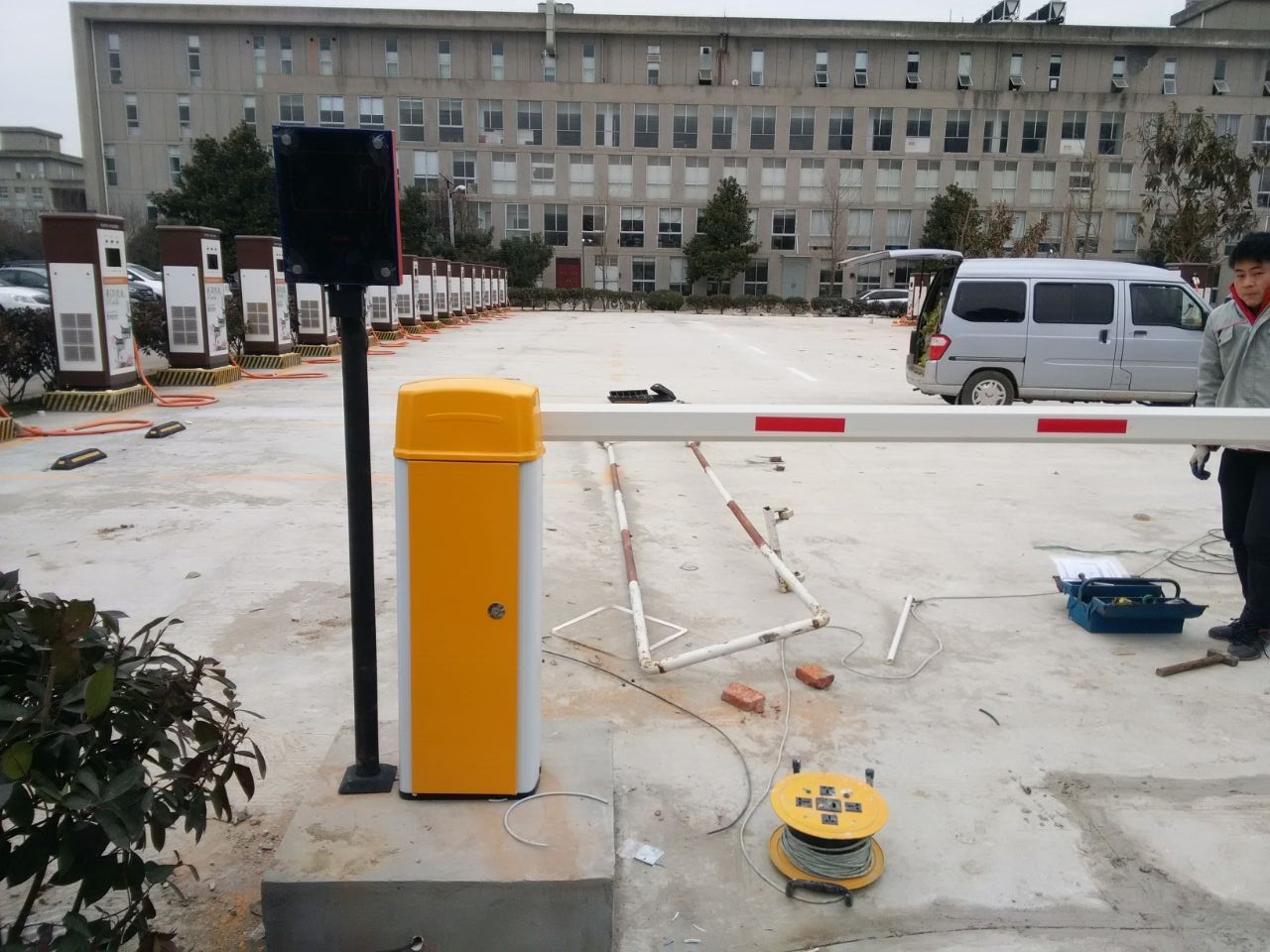 南京道闸百胜智能406直杆道闸停车场挡车器起落杆