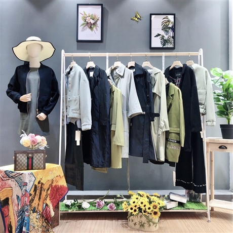 国际品牌女装批发厂家 中长款milimili 派克服秋冬毛领外套