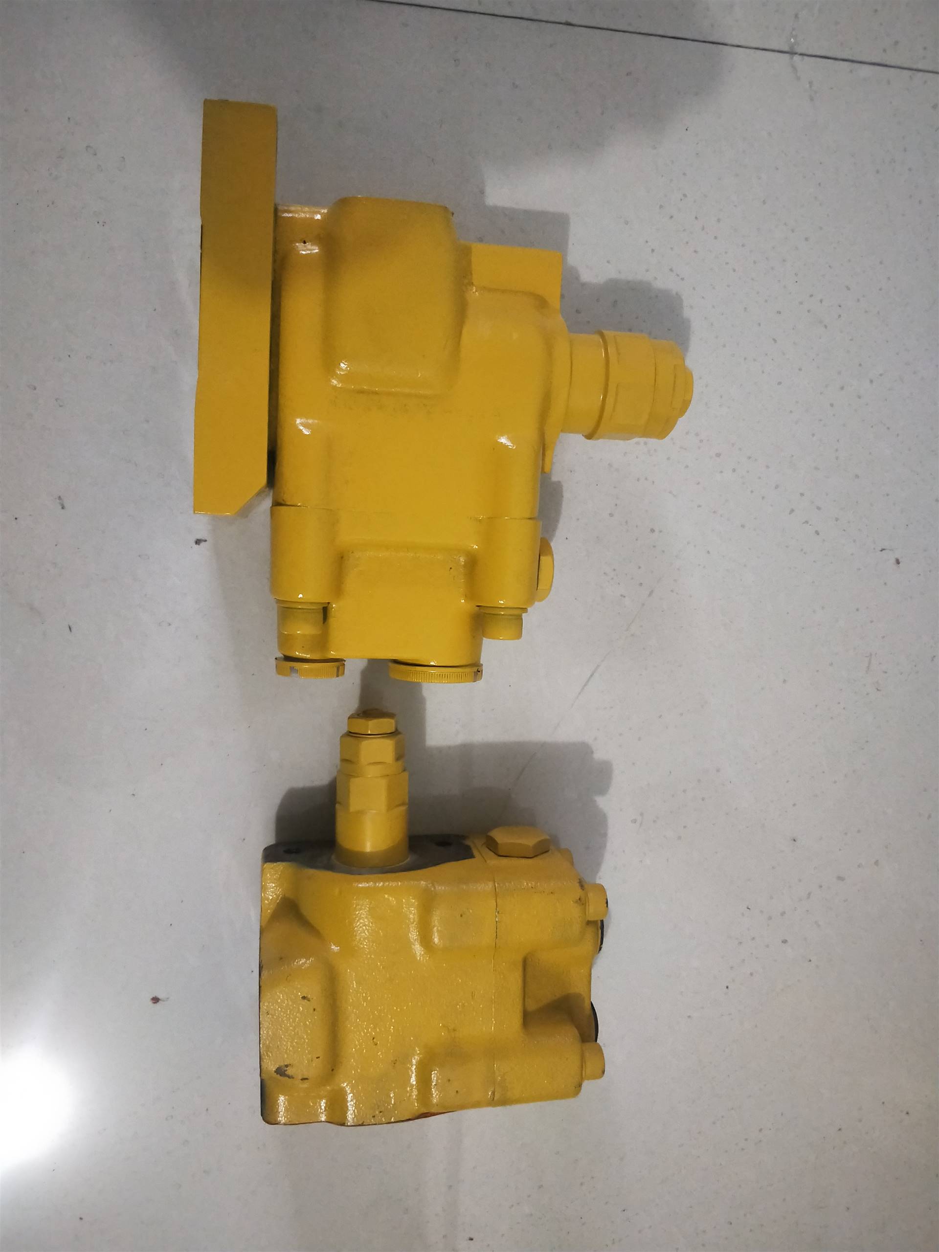 小松挖掘机pc2003004006大臂保持阀