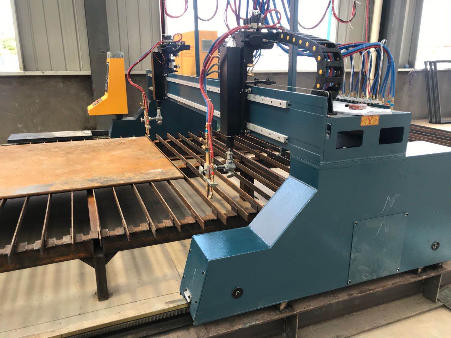 山东钢板数控等离子切割机龙门式智能分条切割机