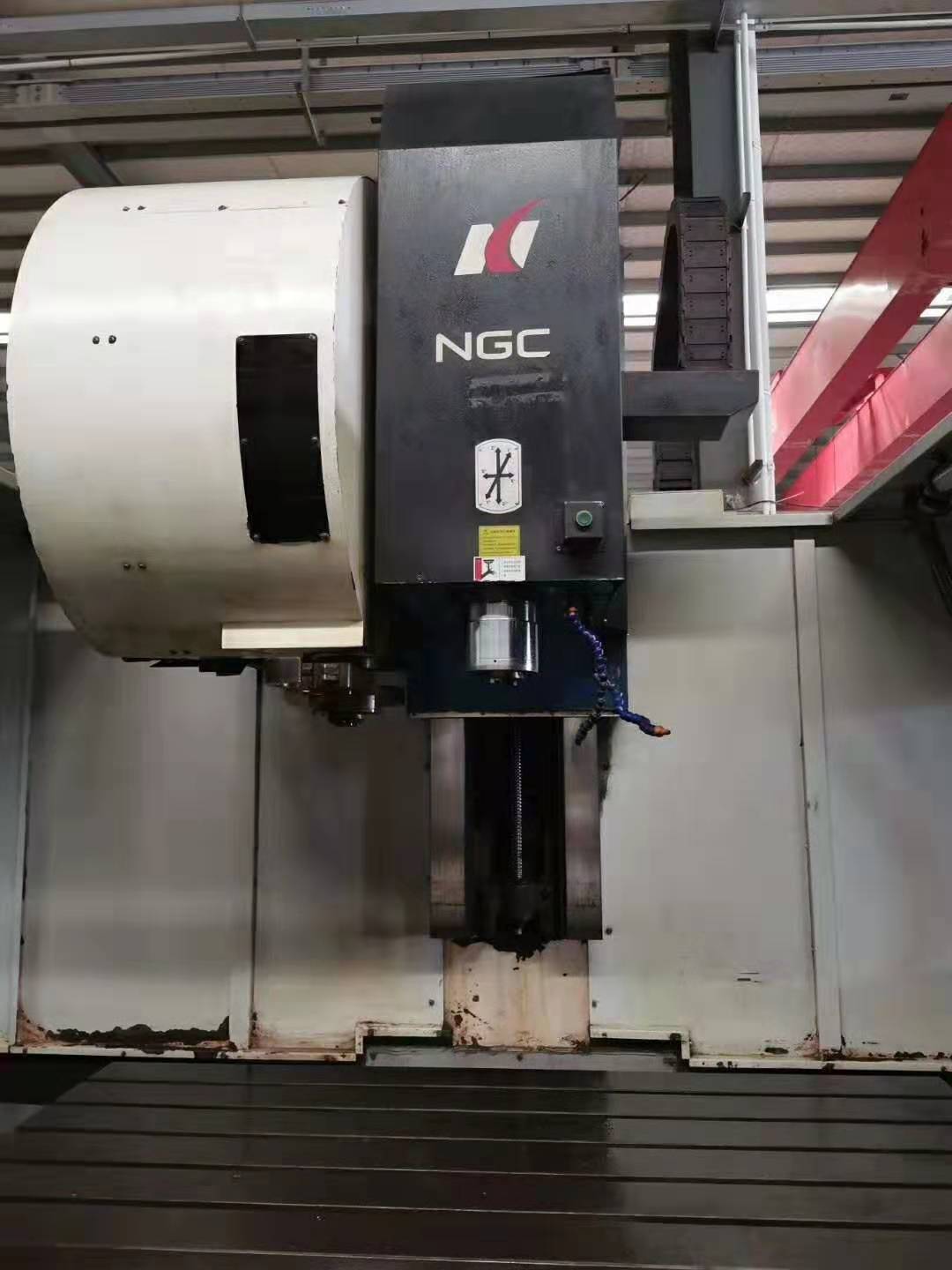 出售二手南京四开1580立式加工中心二手加工中心bt50主轴