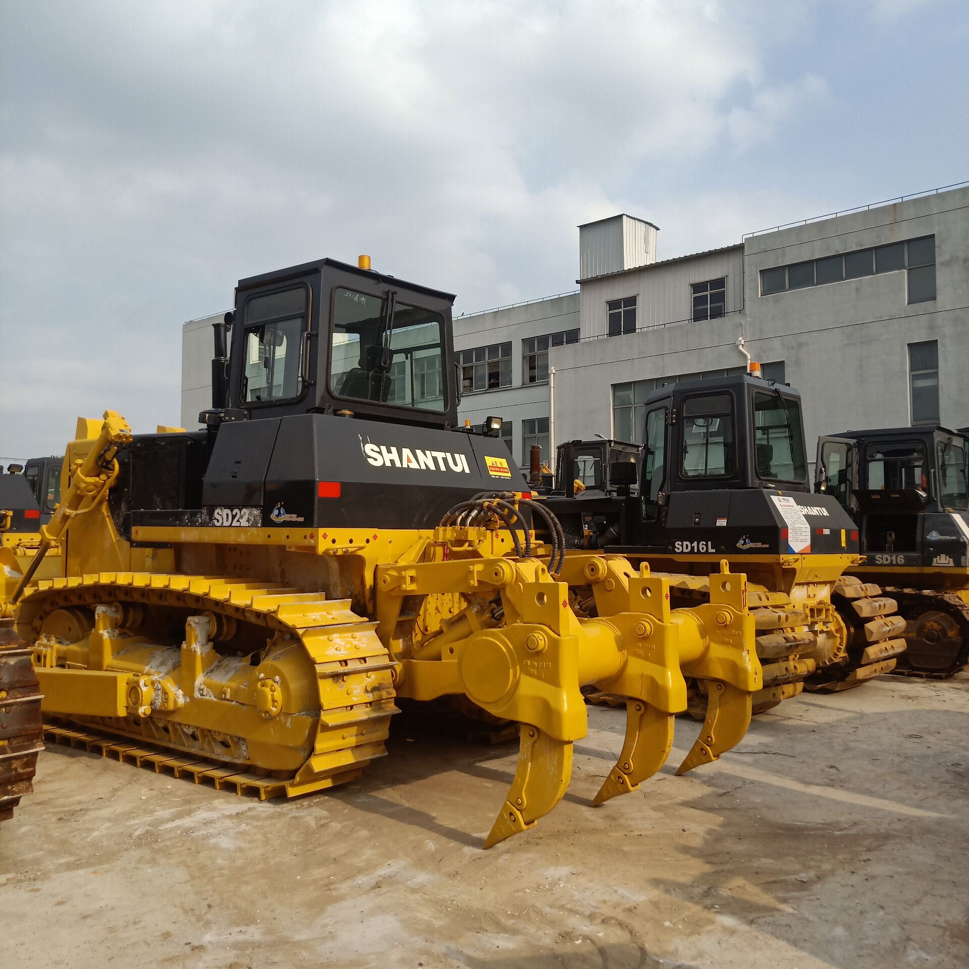 2手山推220推土机低价