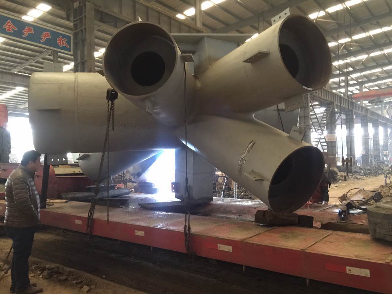 高层钢结构建筑大型铸钢件