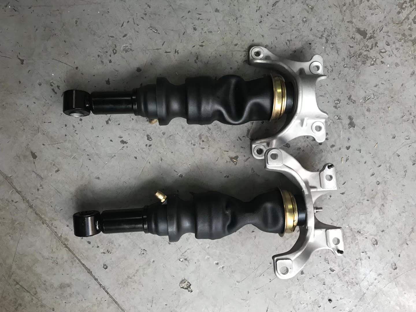 四川现代创虎前悬气囊 创虎前悬气囊减震器 四川现代创虎配件