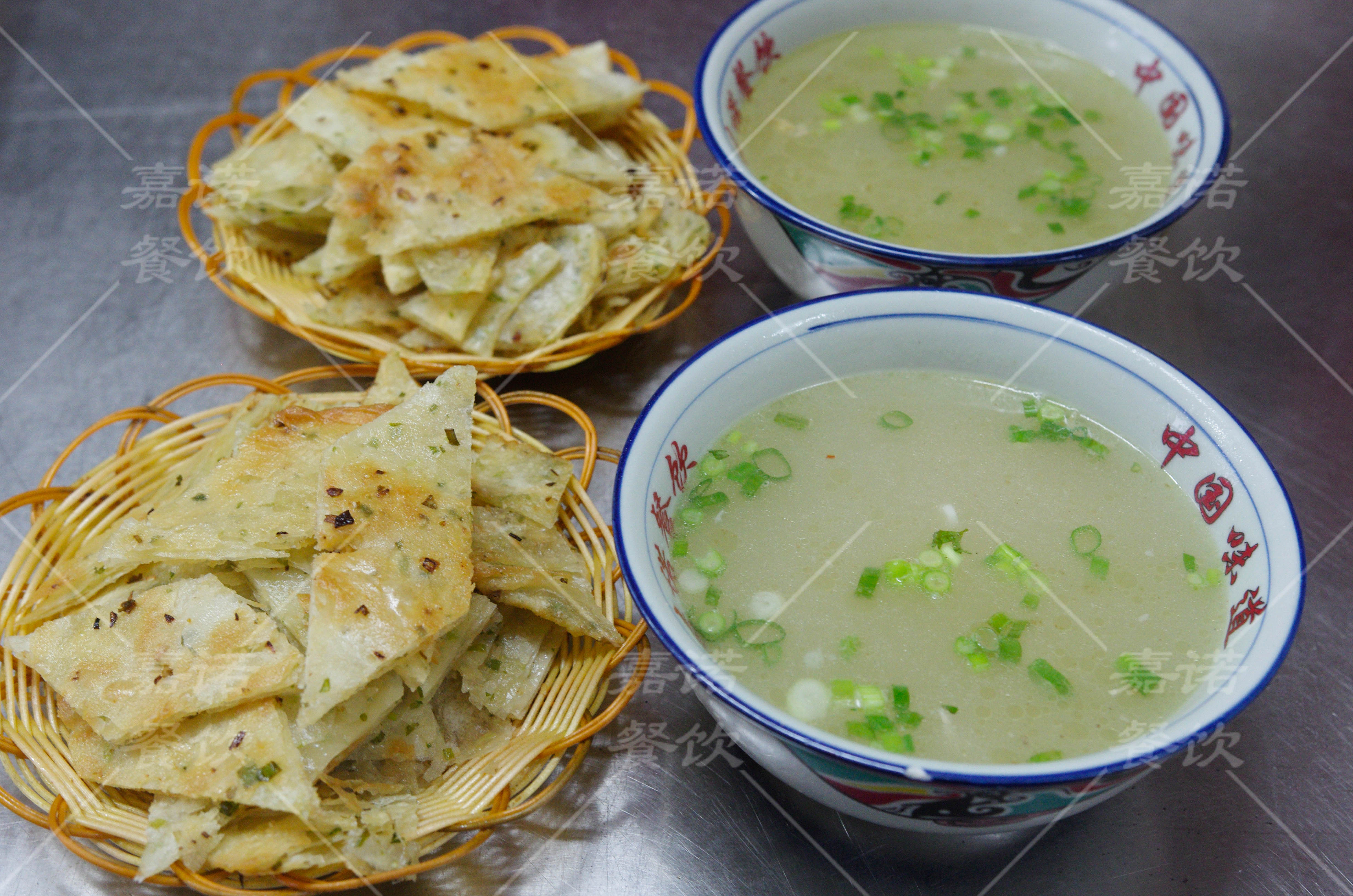 陕西早餐鸡蛋灌饼技术学习 母鸡汤泡饼葱油饼培训