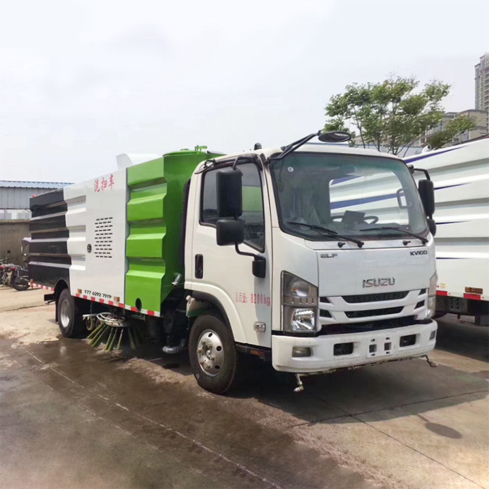 8方五十铃洗扫车