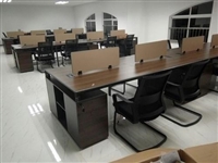 西安高价回收各类办公家具，办公桌椅子 工位