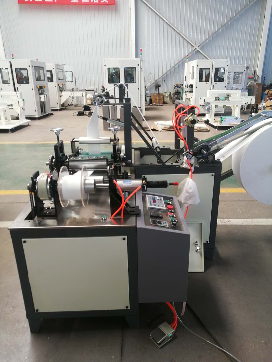 卷式洗脸巾设备小型棉柔巾生产机器小型擦脸巾加工设备