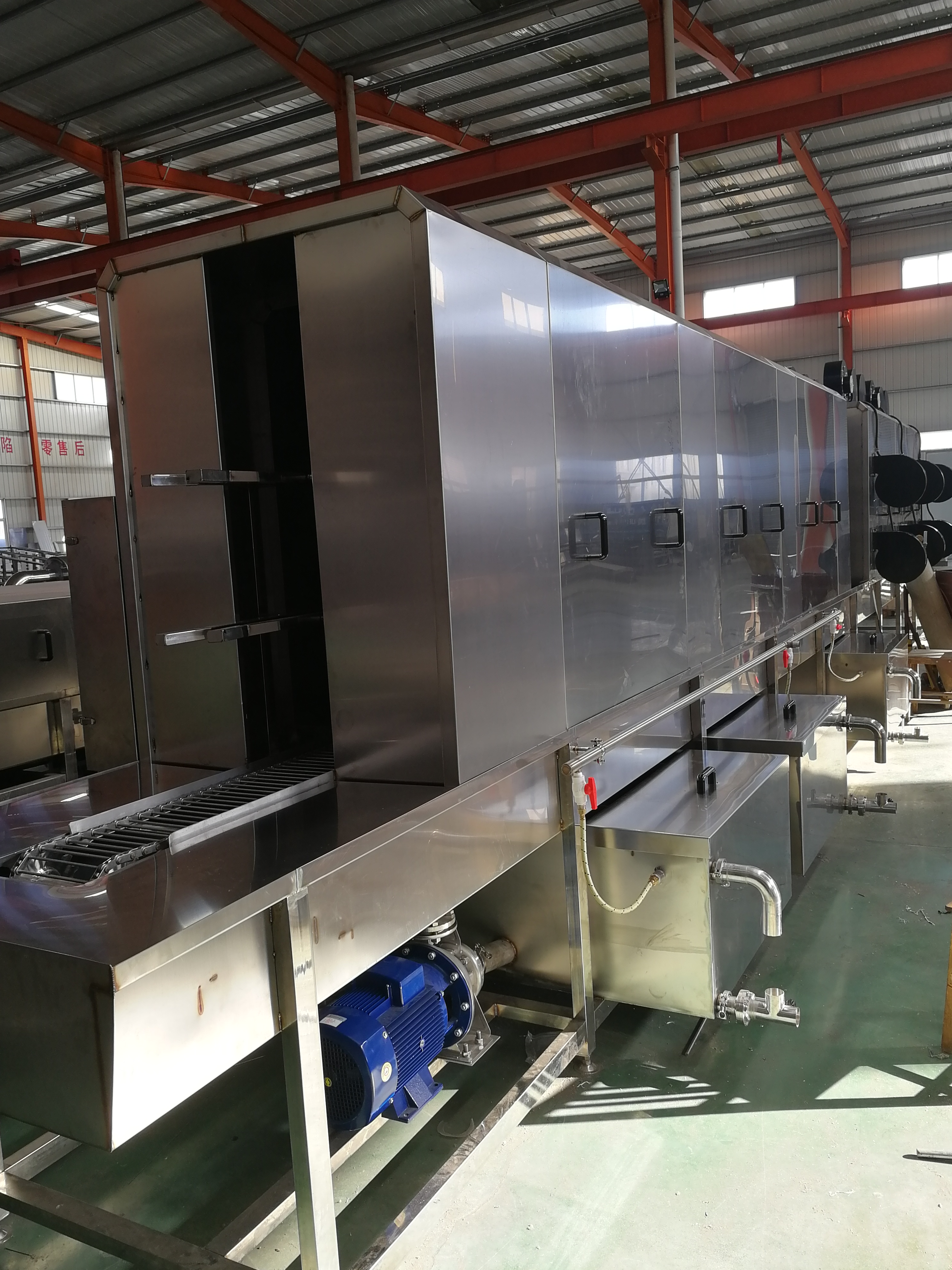 托盘清洗机 网格川字塑料托盘清洗机厂家 电子产品吸塑盘清洗设备