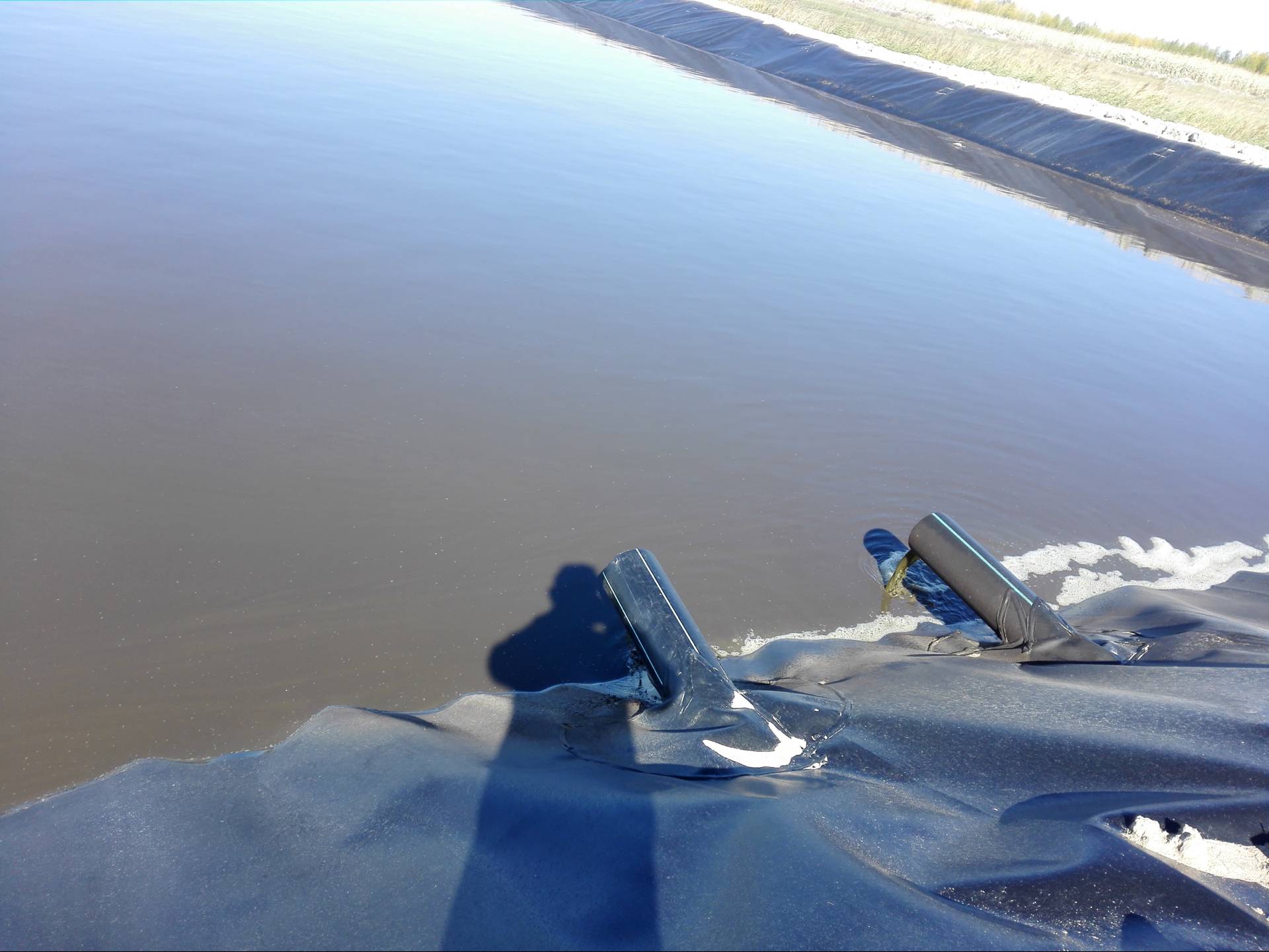 山西农业引水灌溉池0.5mm土工膜 人造湖防水防渗土工膜 地面防潮隔离膜