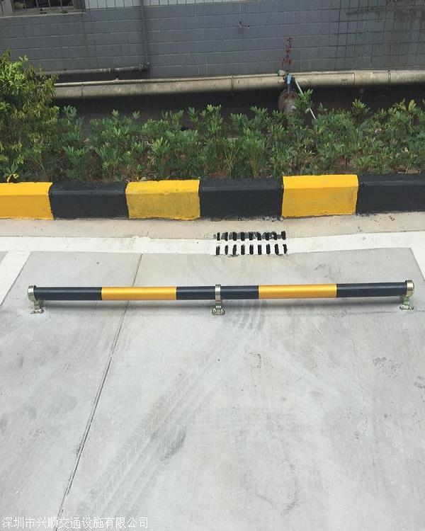 深圳挡轮杆厂家深圳钢管挡车器厂家挡车杆价格