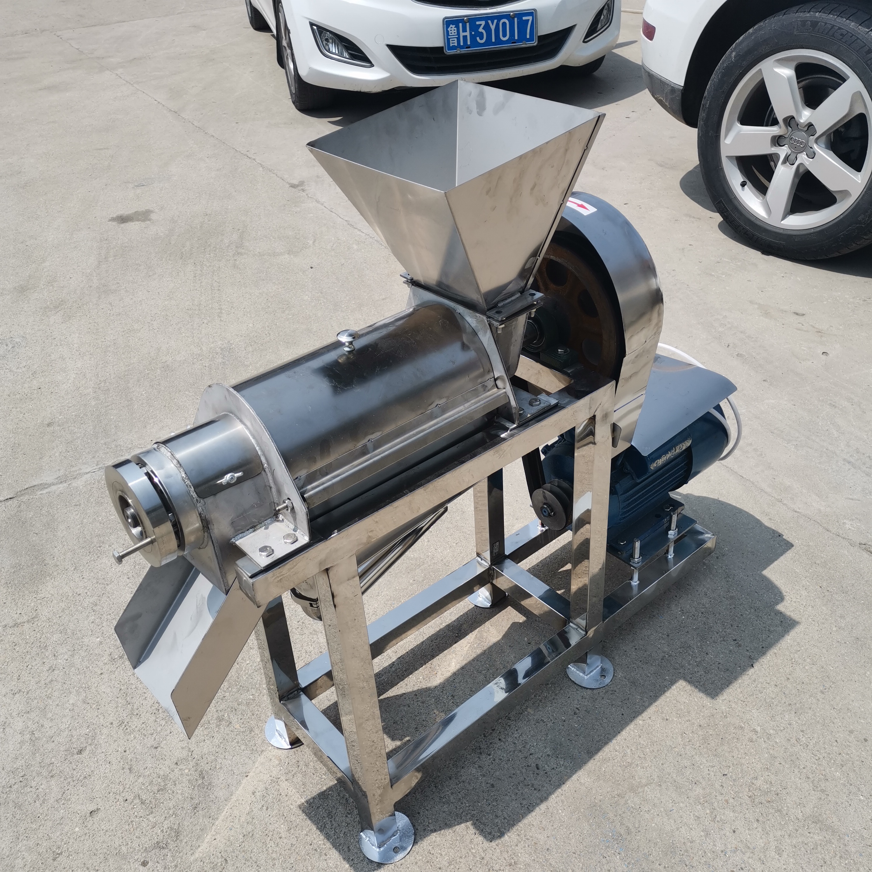 商用大型螺旋榨汁机出汁多的螺旋果汁机牧泰不锈钢果蔬破碎机