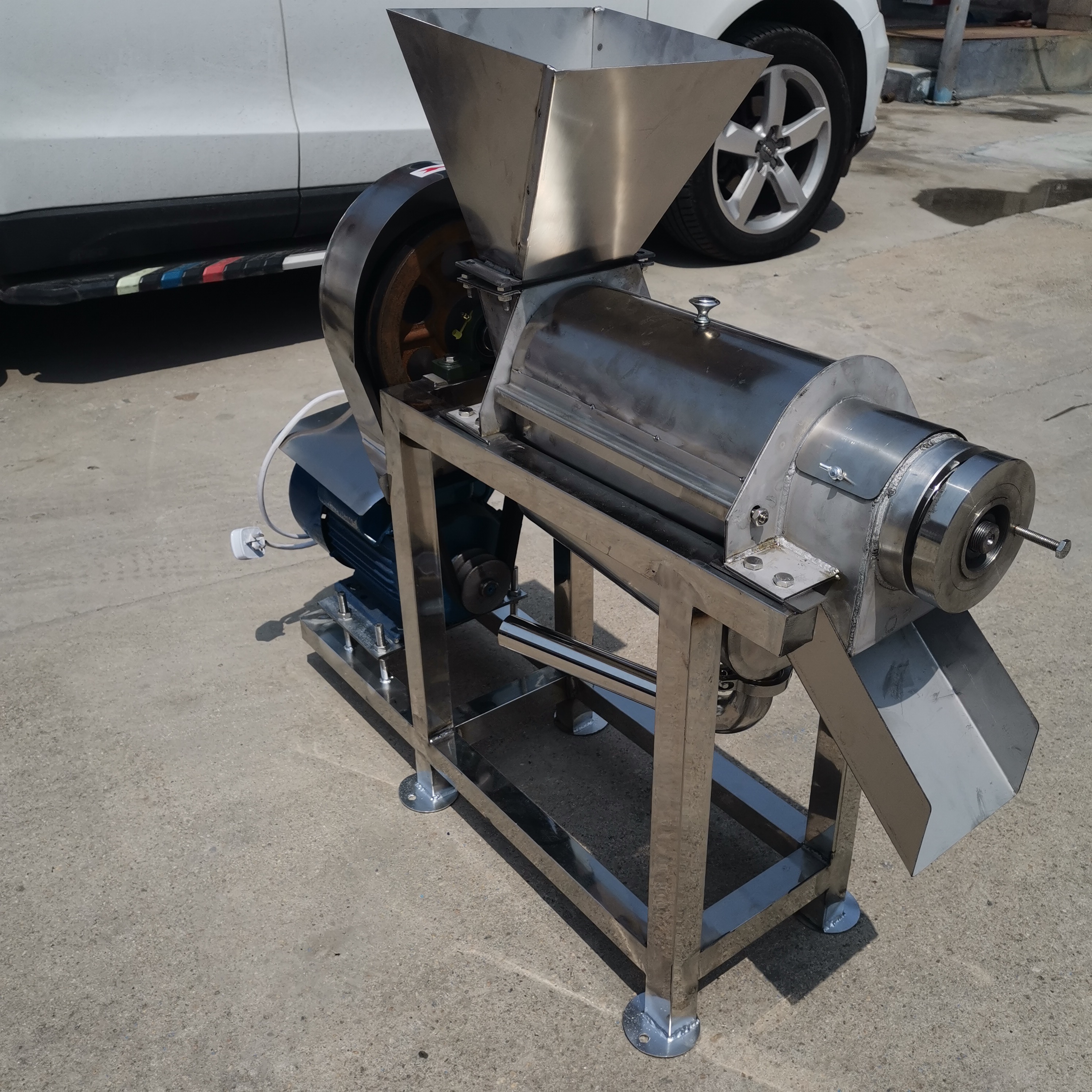 大型榨汁机全自动果蔬榨汁机水蜜桃砀山梨不锈钢压榨机