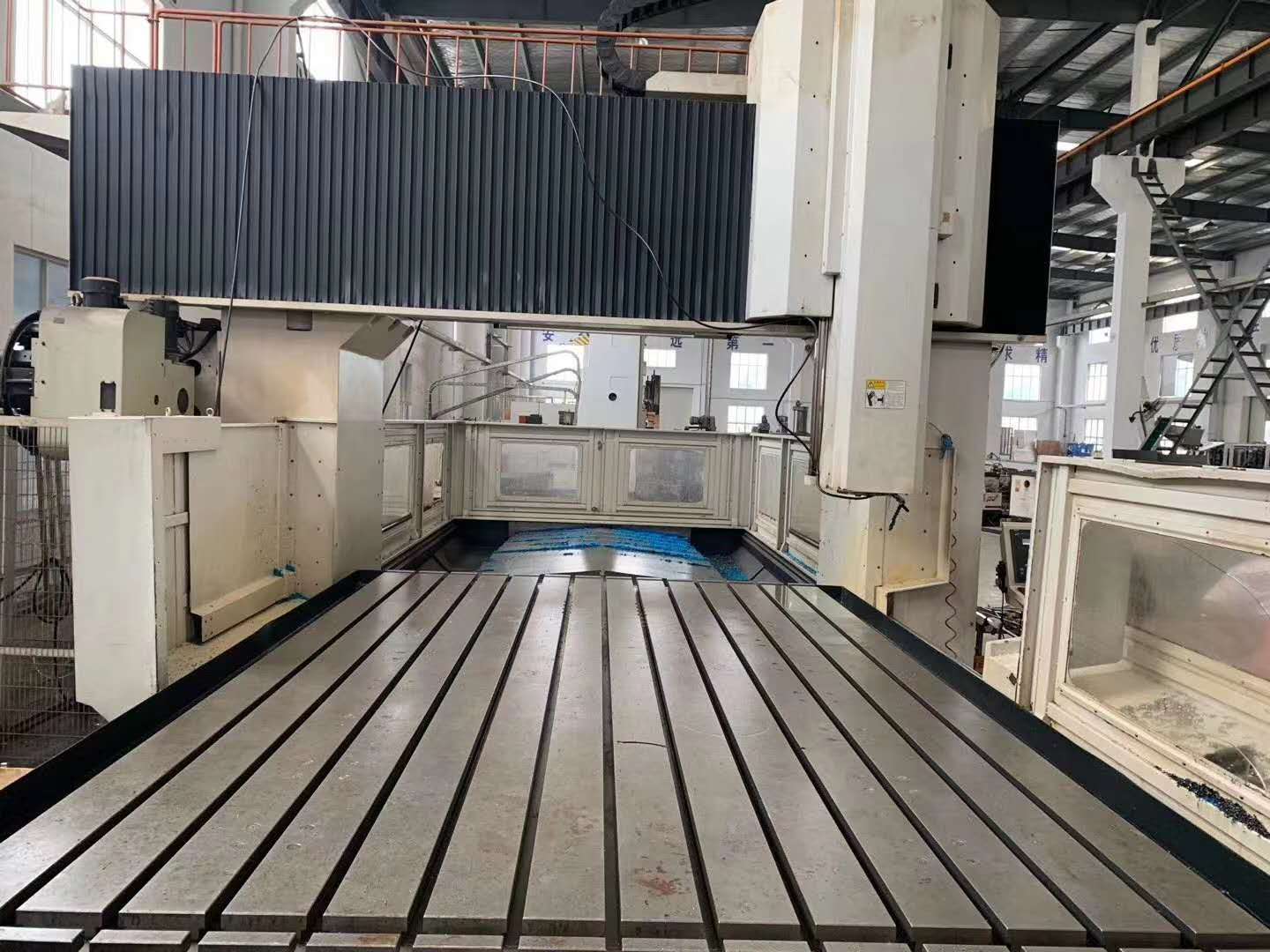 工厂转型出售二手汉川xh2425b4龙门加工中心