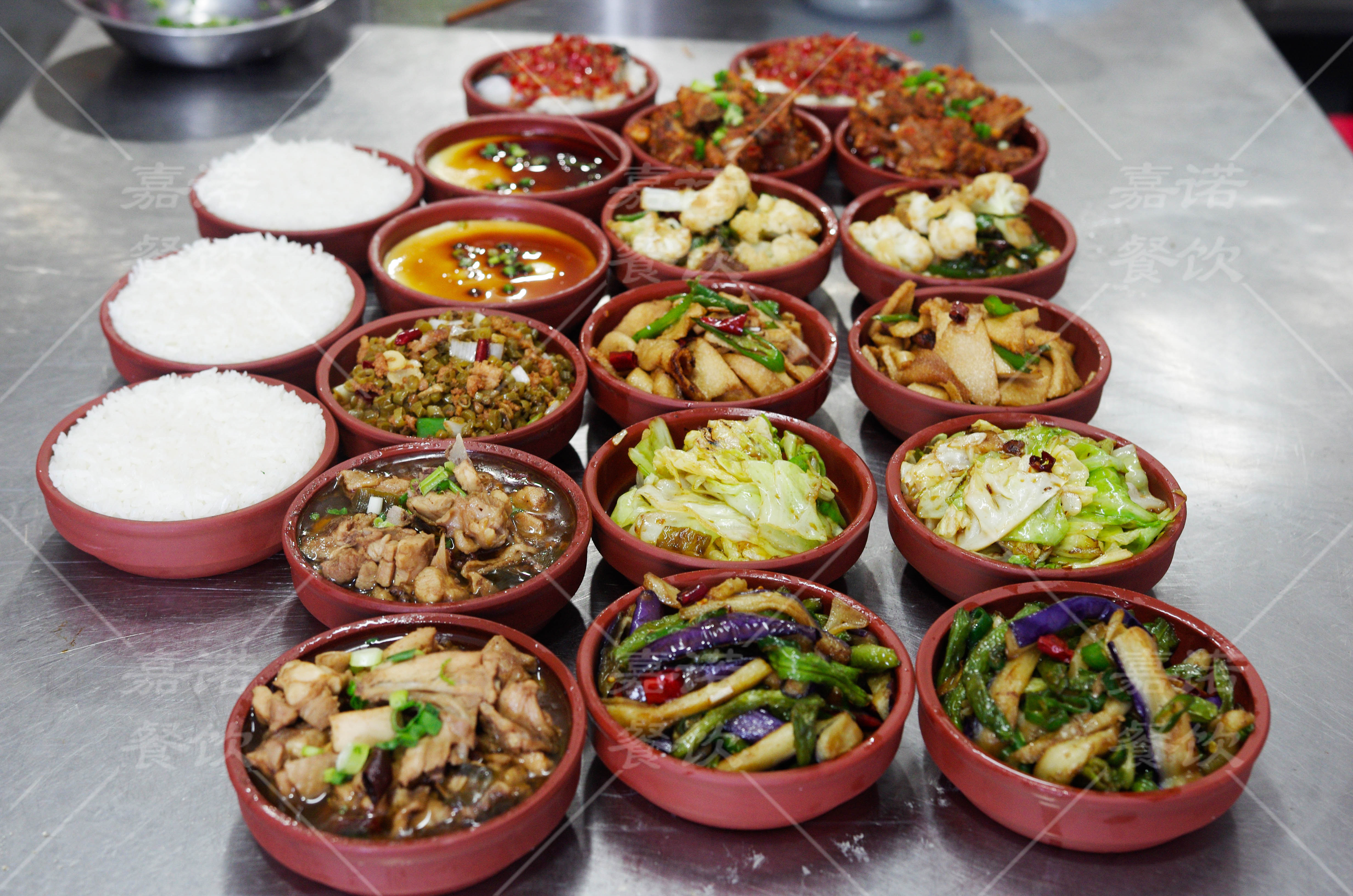 时尚快餐蒸碗菜加盟 西安盖浇饭锅巴饭培训