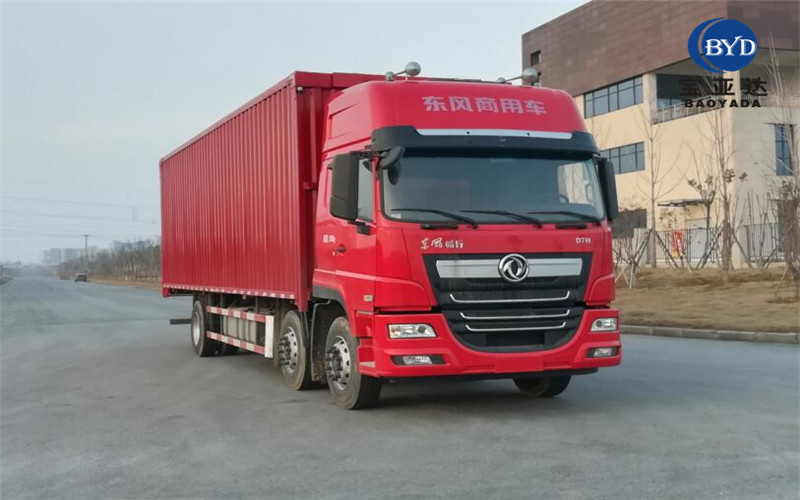 东风畅行9米6三轴飞翼车,便宜的三桥9米6翼展车