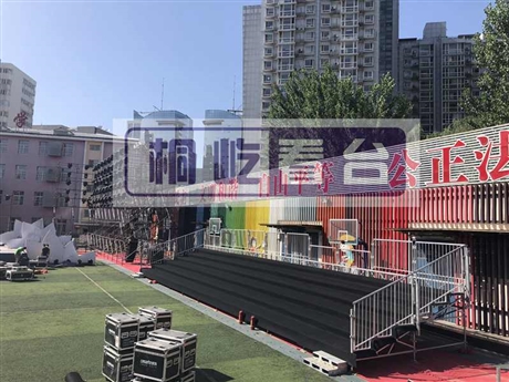 特斯拉乘试驾活动看台