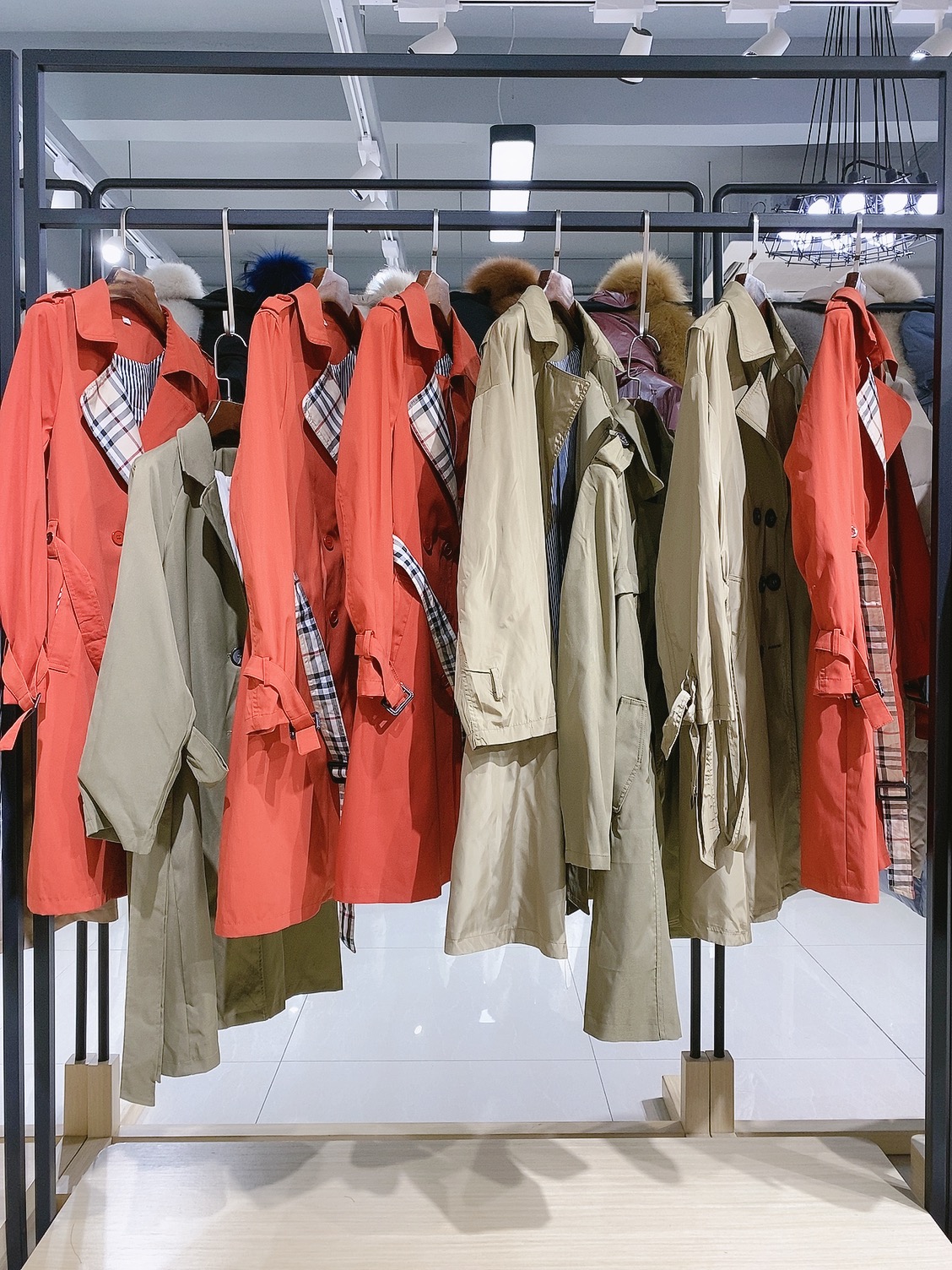 跑量单品素莹风衣优雅时尚休闲百搭纯风衣广州一线品牌女装